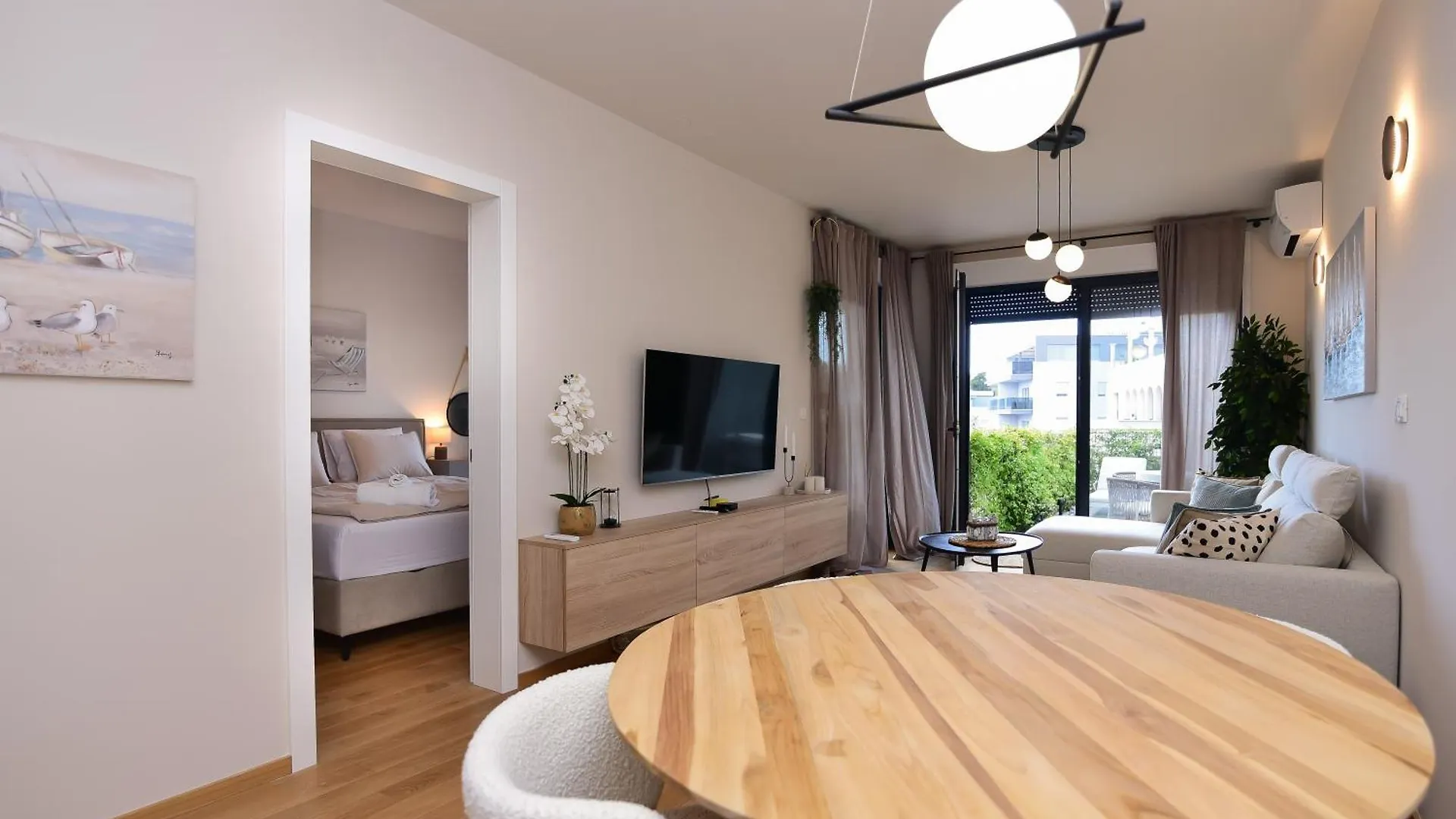 Beachfront Apartment With Private Garage And Amazing Balcony With Seaview 스플리트 크로아티아