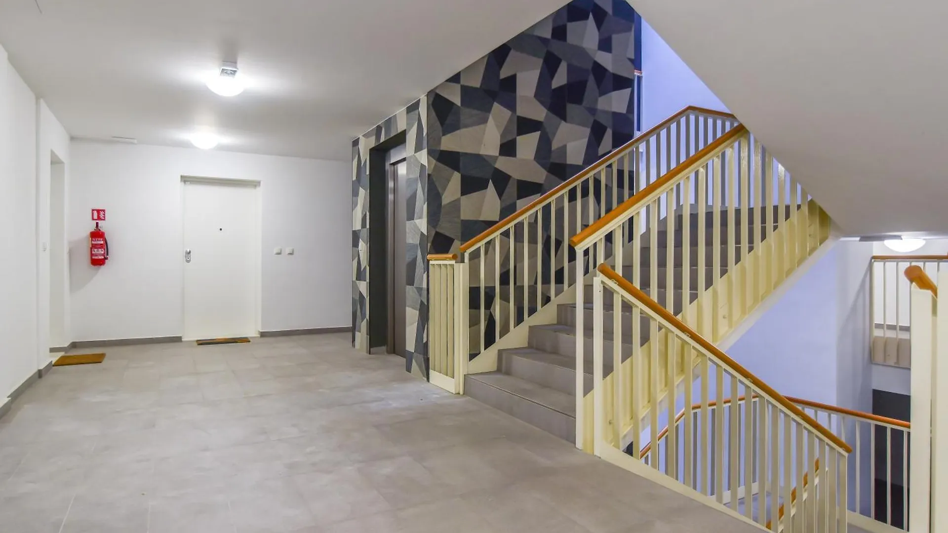 ספליט Beachfront Apartment With Private Garage And Amazing Balcony With Seaview 0*,