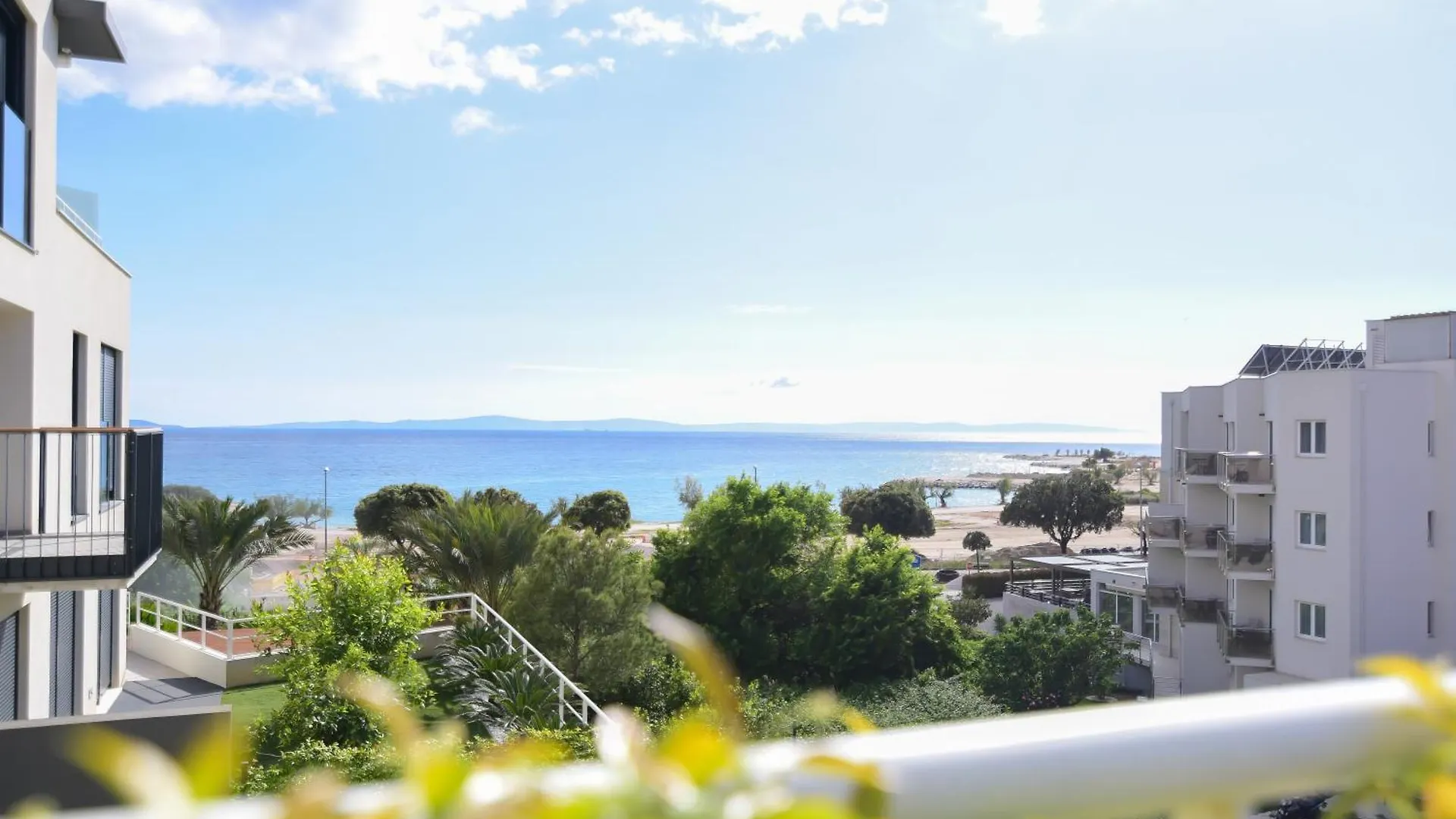 Beachfront Apartment With Private Garage And Amazing Balcony With Seaview 스플리트